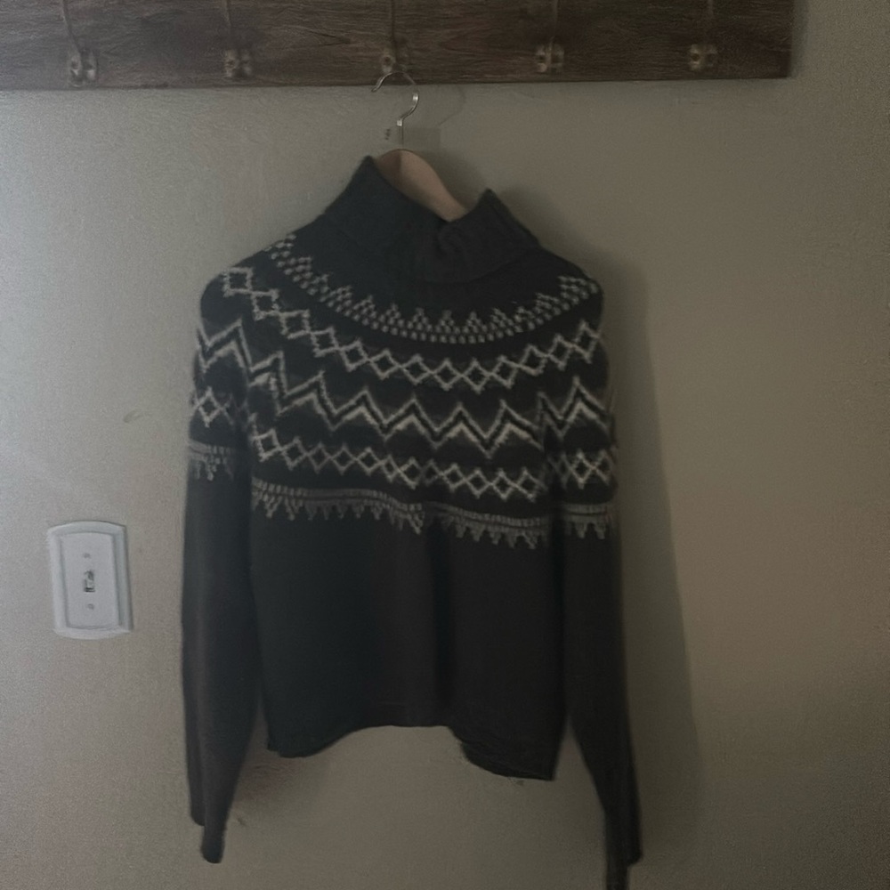 Abercrombie and fitch turtleneck like new size small